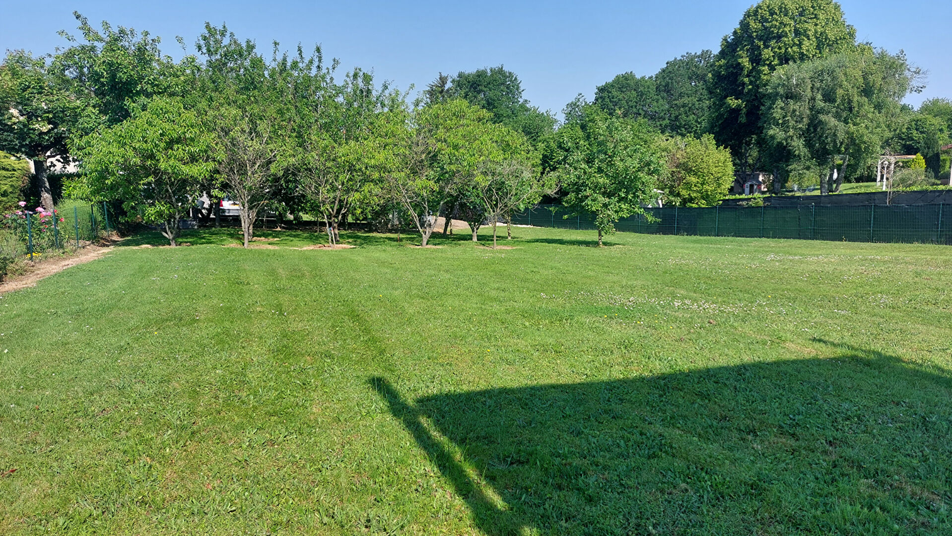 TERRAIN A BATIR ST JUNIEN - 886 m2