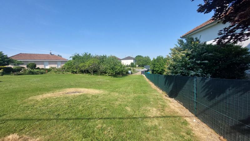 Photo TERRAIN A BATIR ST JUNIEN - 886 m2 image 3/3