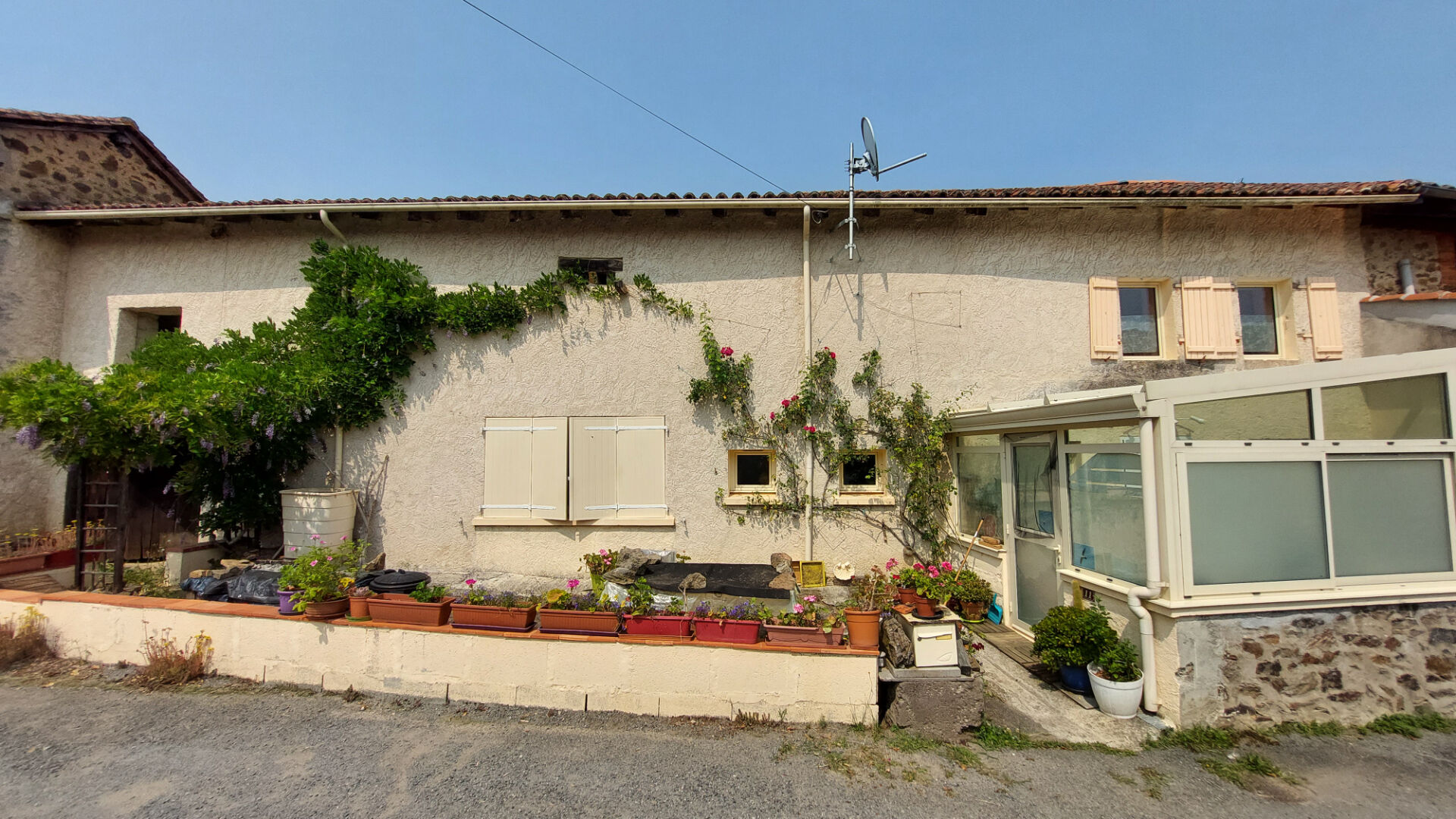 ENSEMBLE IMMOBILIER CHASSENON Maison Grange Terrain