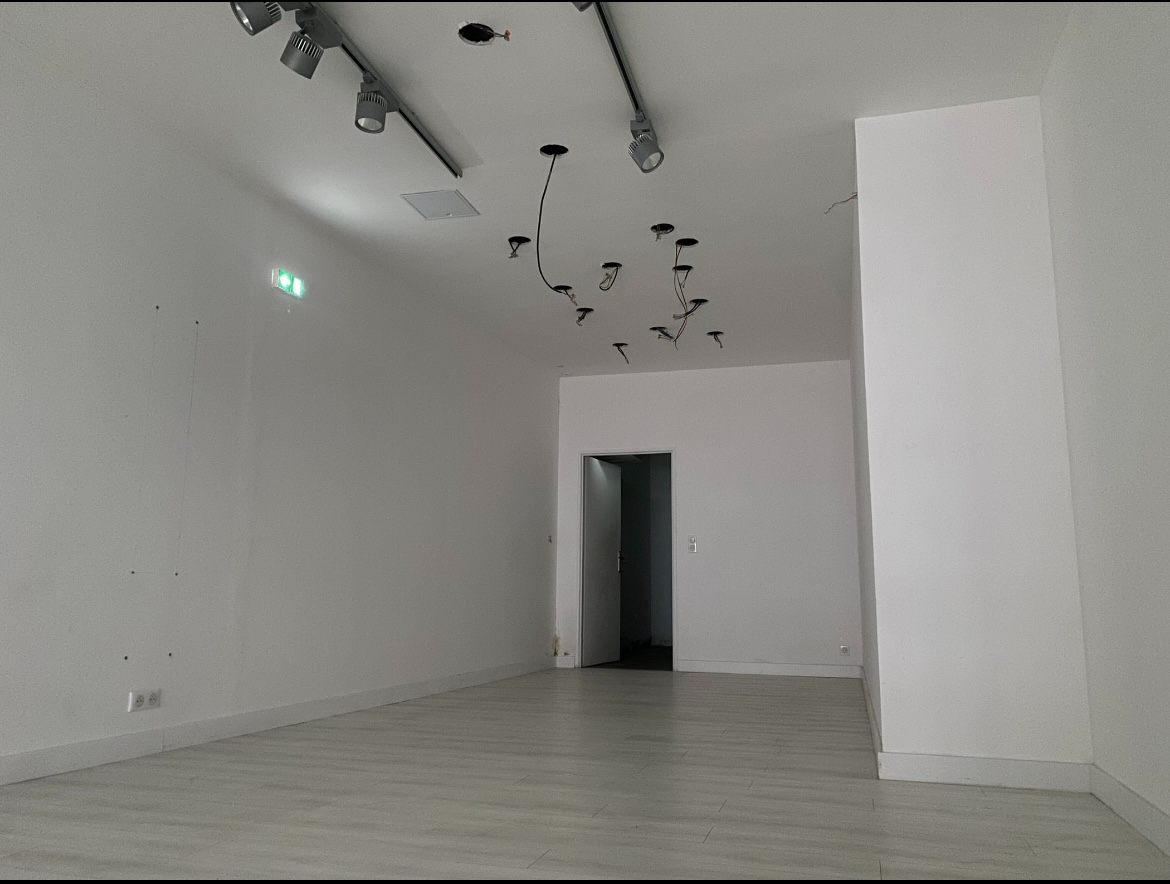 Photo Local commercial Limoges -98 m2 image 2/2