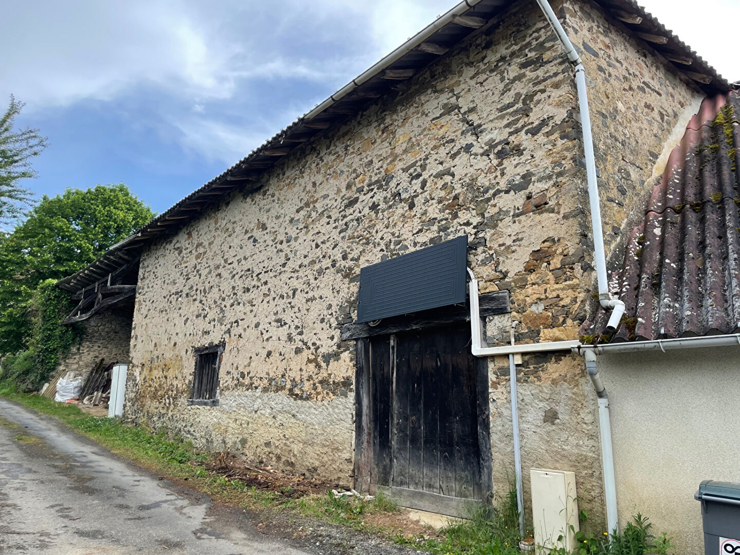 Photo Grange+Maison Le Vigen 3 pièce(s) 80 m2 image 1/5