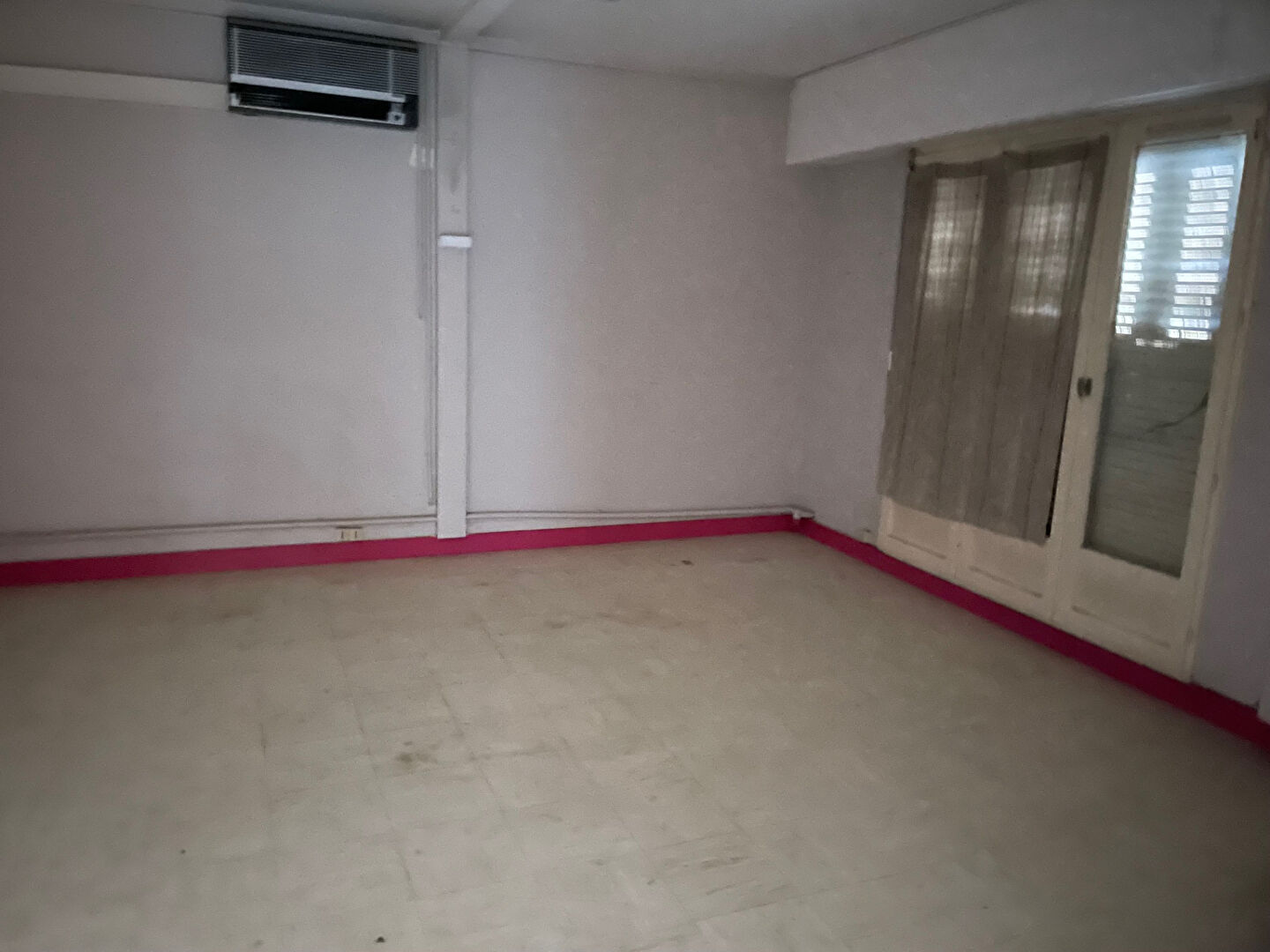 Photo Local professionnel / commercial   435 m2 sur 3 Plateaux Limoges image 4/6