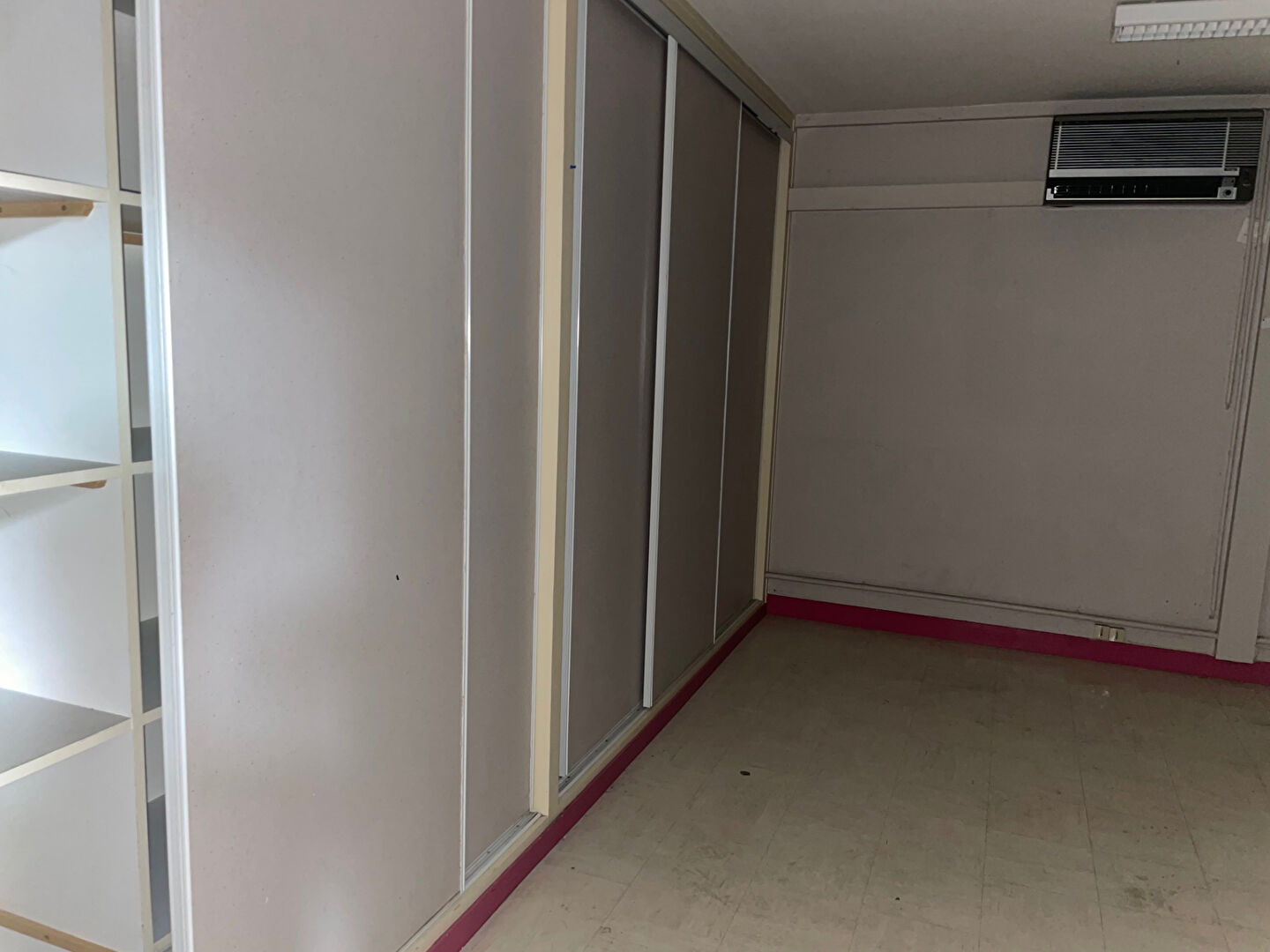 Photo Local professionnel / commercial   435 m2 sur 3 Plateaux Limoges image 6/6