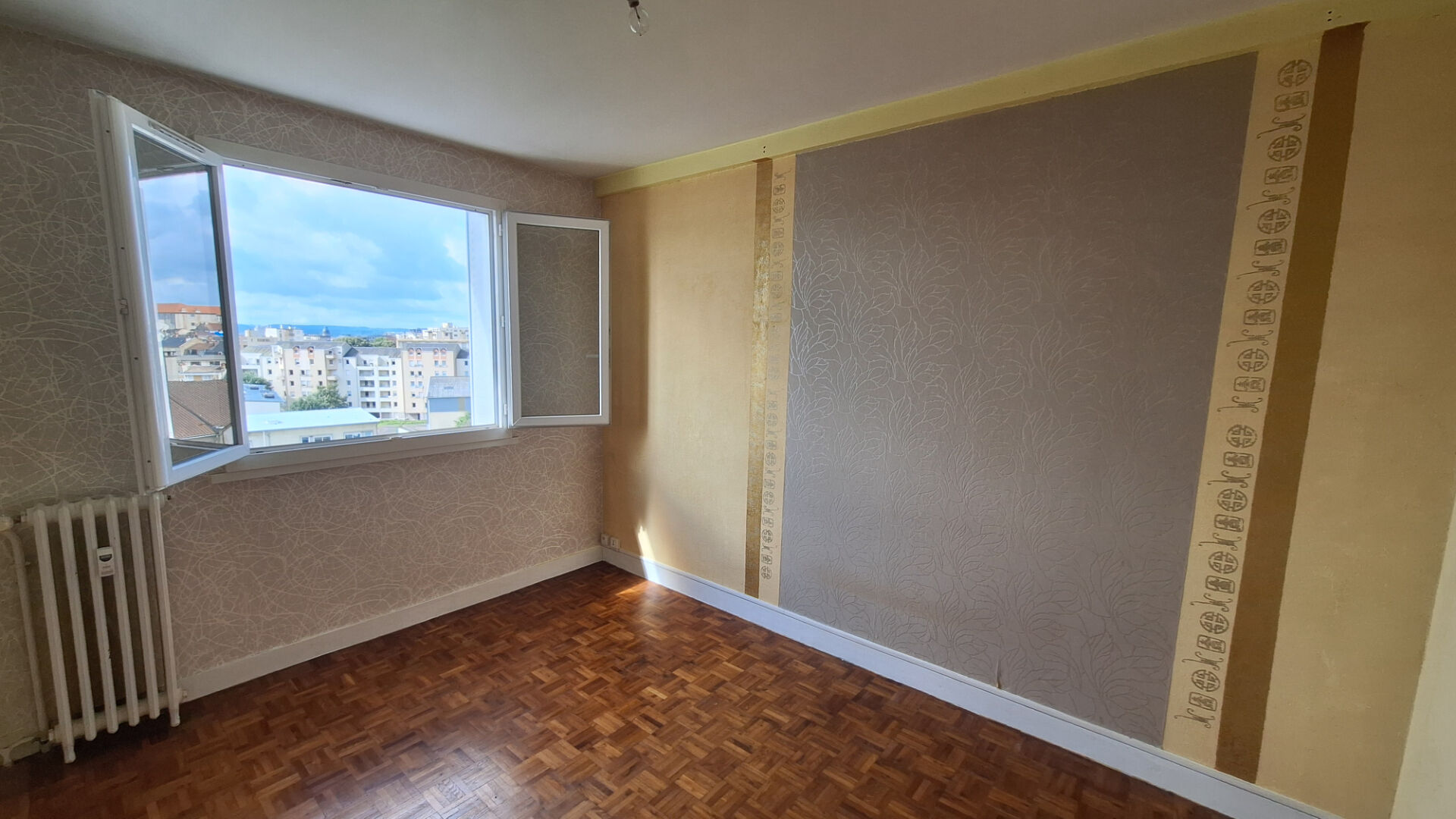 Photo Appartement T3 avec garage et balcon image 3/6