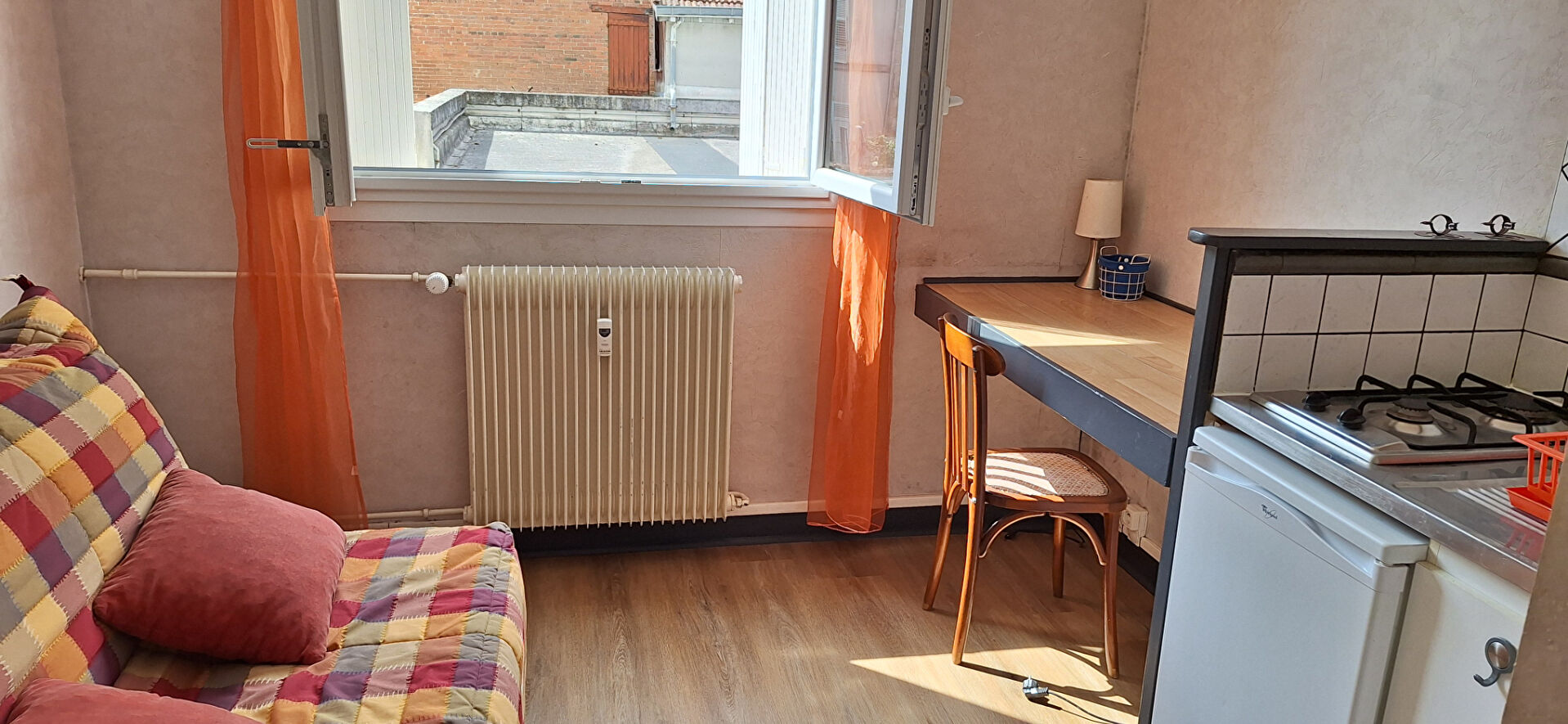 Photo Studio meublé 14 m² ? Limoges (Proche centre-ville et gare) image 2/6