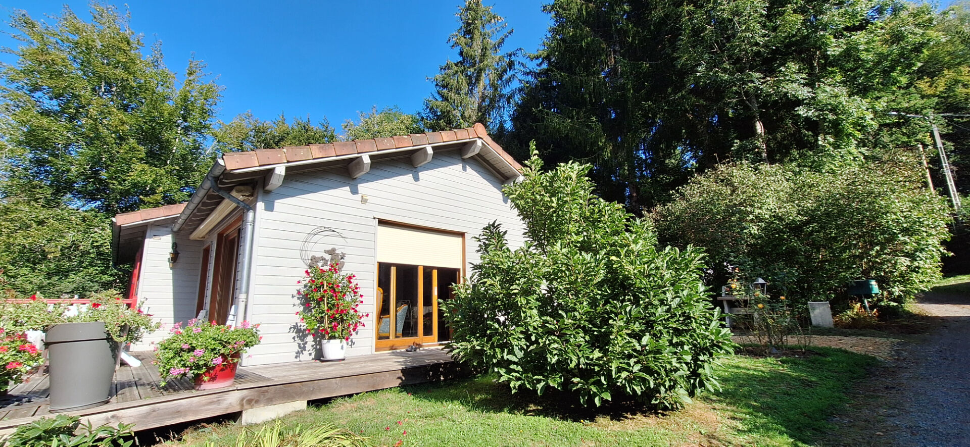 Photo DOURNAZAC Maison avec étang et 4 ha de terrain image 2/6