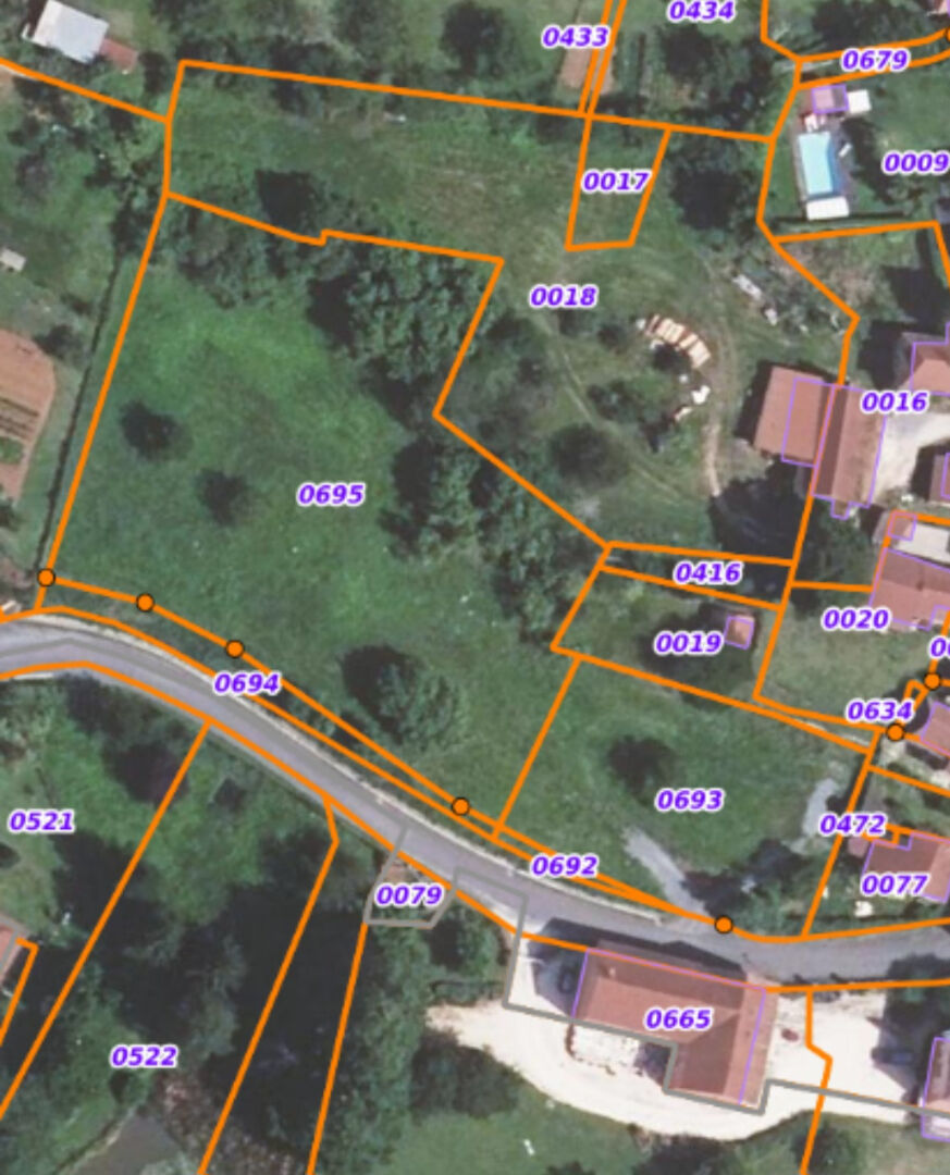 Photo Terrain Preyssac d'Excideuil 4230 m2 image 2/5