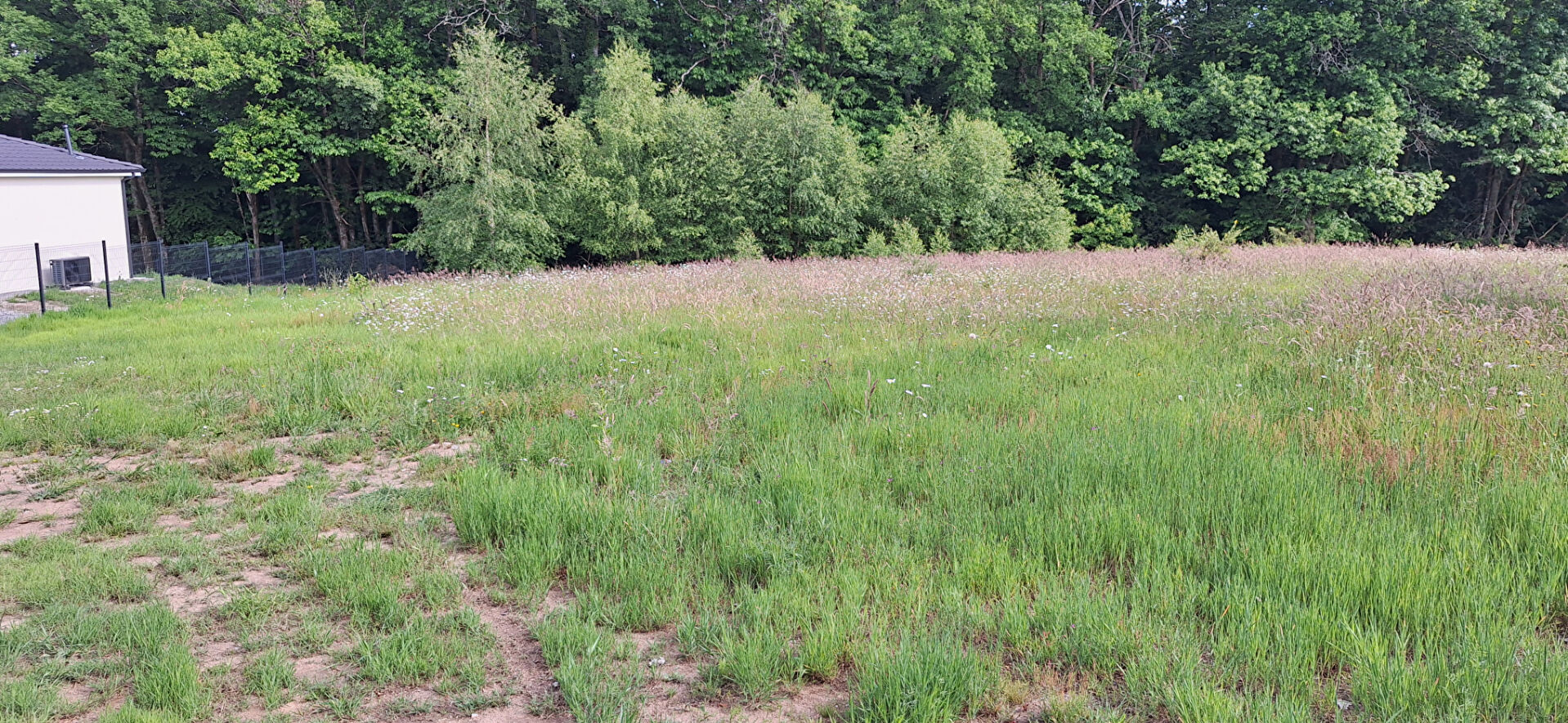 Photo Terrain constructible de 1212 m² image 3/4