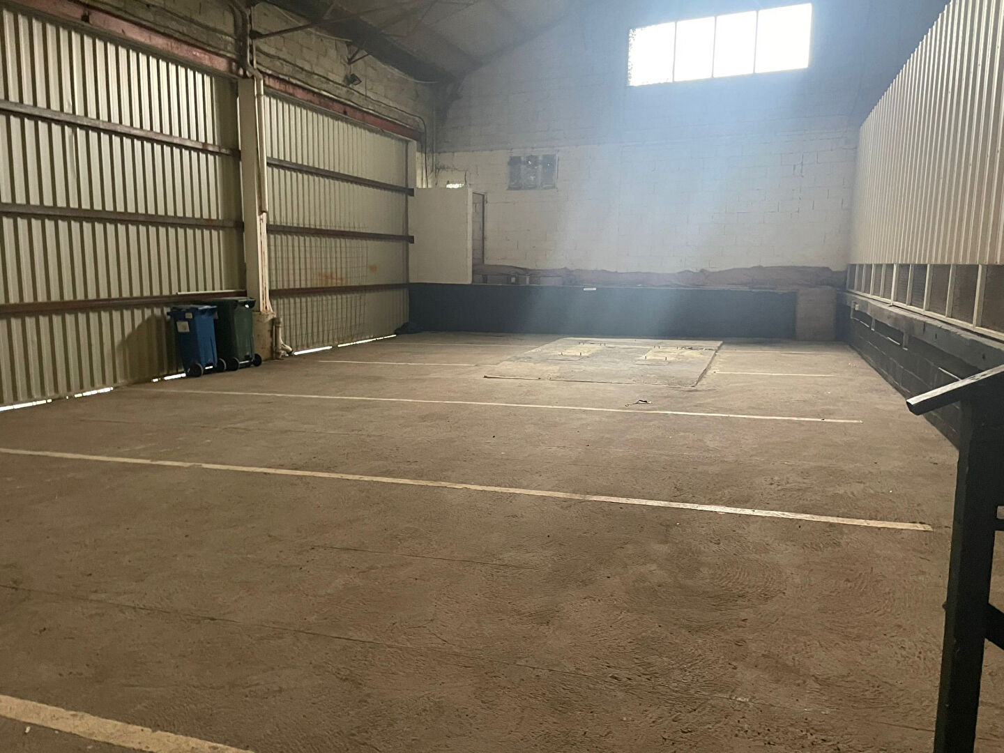 Photo Local commercial Panazol env 500 m2 image 2/4