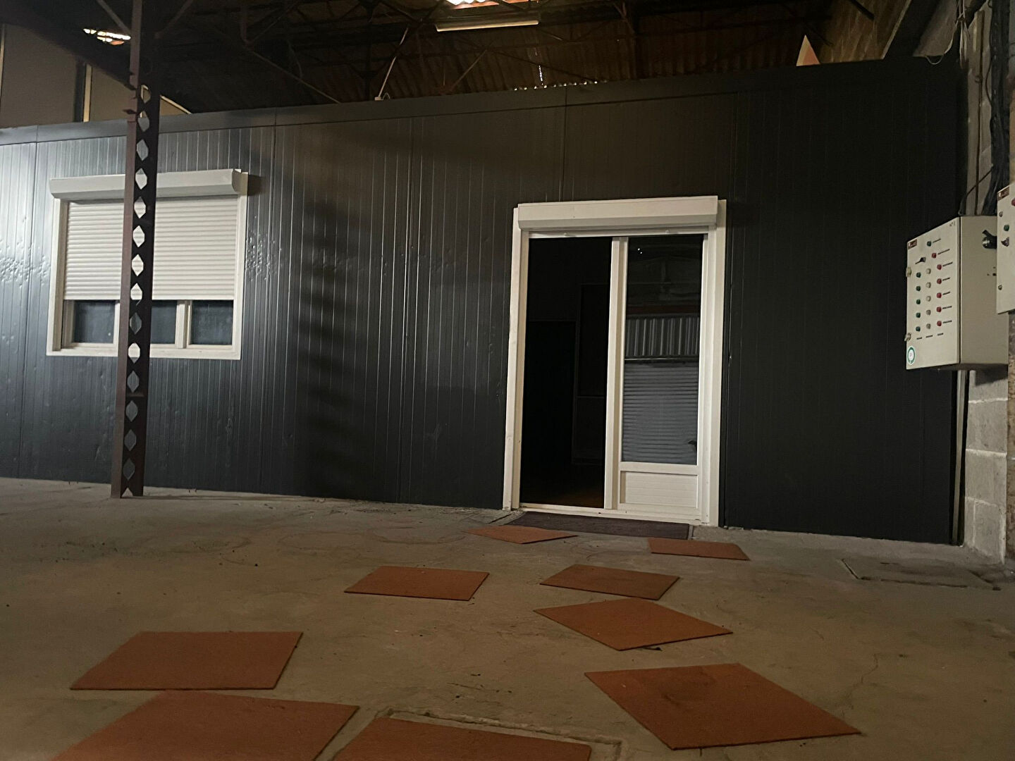 Photo Local commercial Panazol env 500 m2 image 4/4