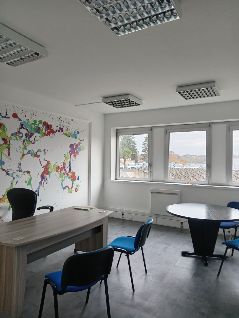 Photo Bureaux  247 m²  ZI Nord image 2/6