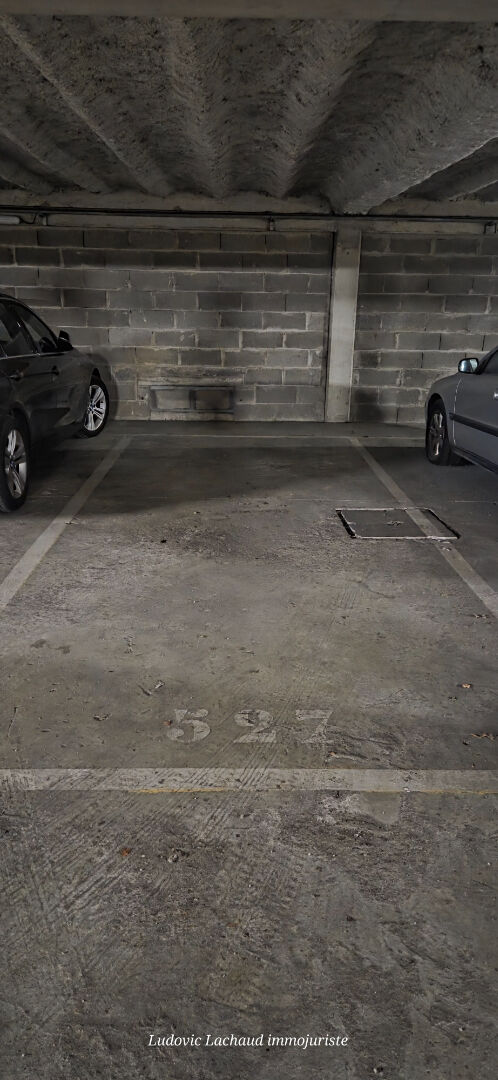 Photo 4 places de parking de 11m² image 2/2