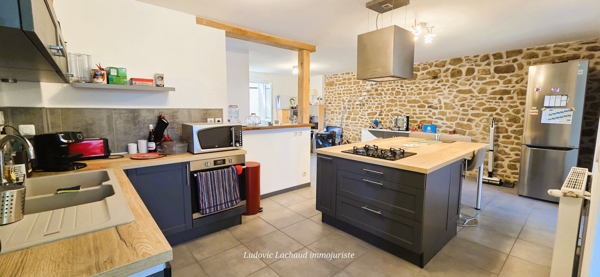 Photo Maison Compreignac de 137 m2 en pierre image 2/6