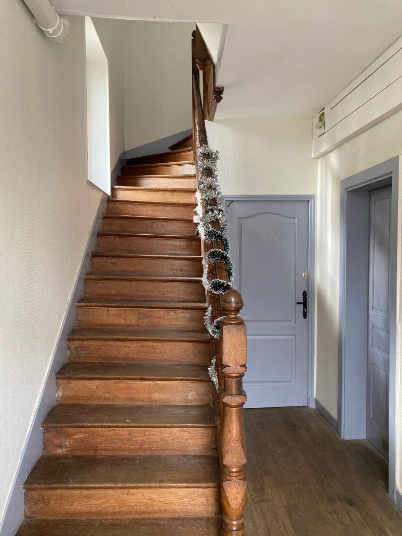 Photo Immeuble Nexon 8 pièce(s) 242 m2 image 2/5