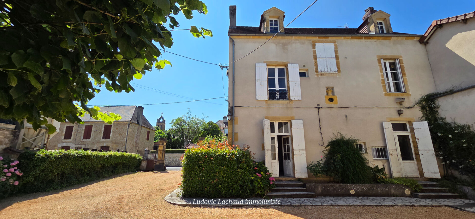 Photo Maison de Maître Excideuil 306 m2 plus deux logements. image 2/6
