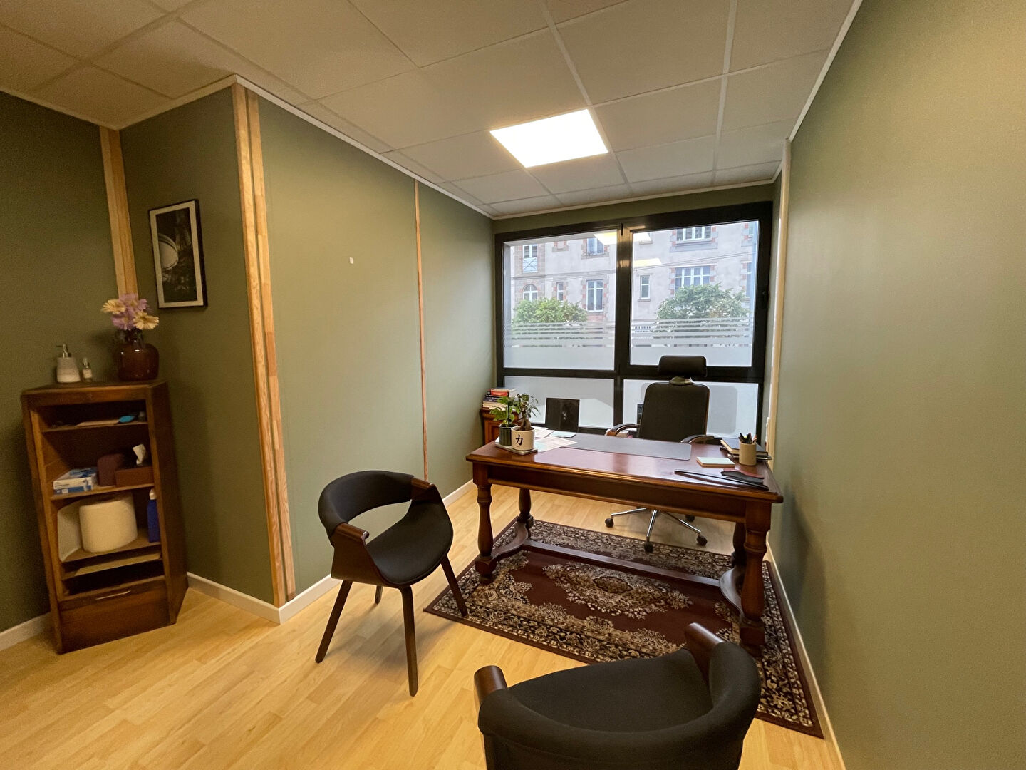 Photo Local professionnel ou 4 pièce(s) 107 m2 image 3/4