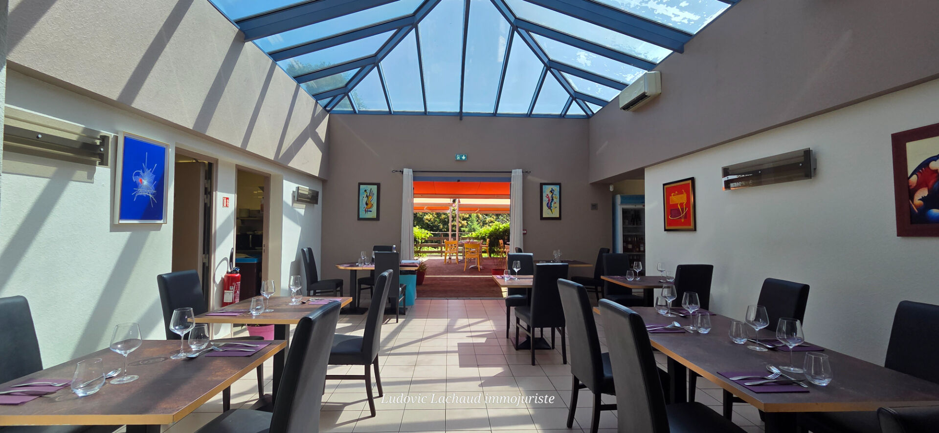 Photo Murs et Fonds de commerce de 246m² image 2/6