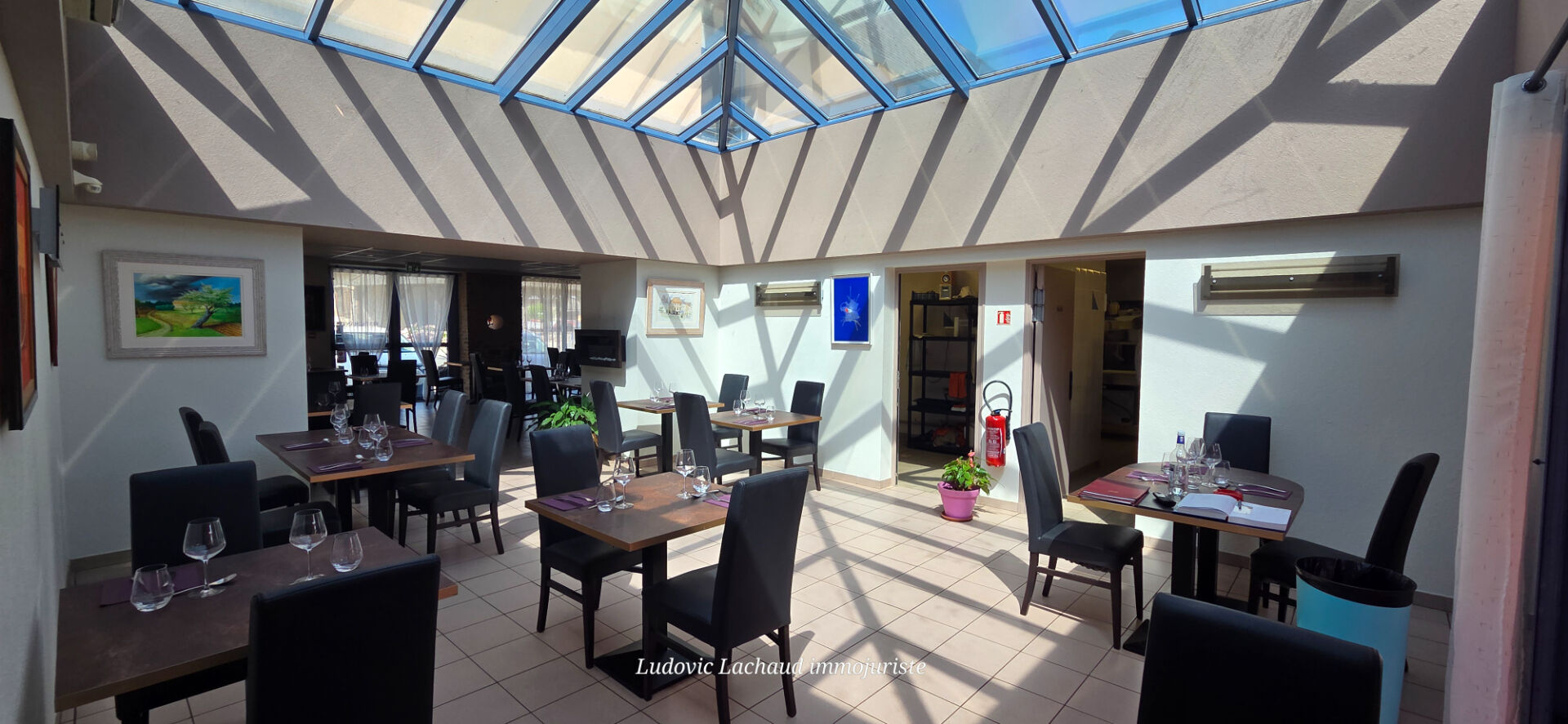 Photo Murs et Fonds de commerce de 246m² image 4/6