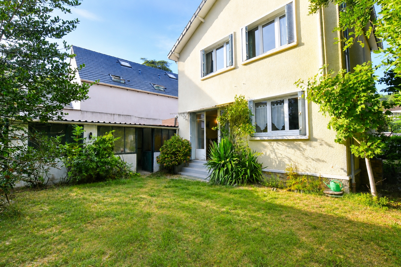 Maison Fontenay Le Fleury 5 pièces 78,39 m2 - 352 m² de terrain