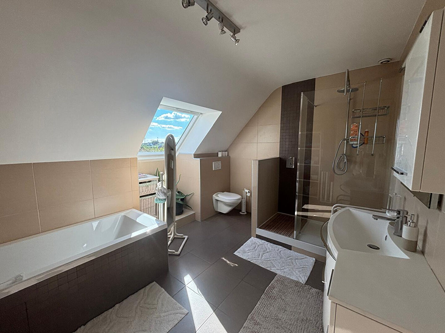 Photo BOURG BLANC MAISON 9 pièce(s) image 6/6