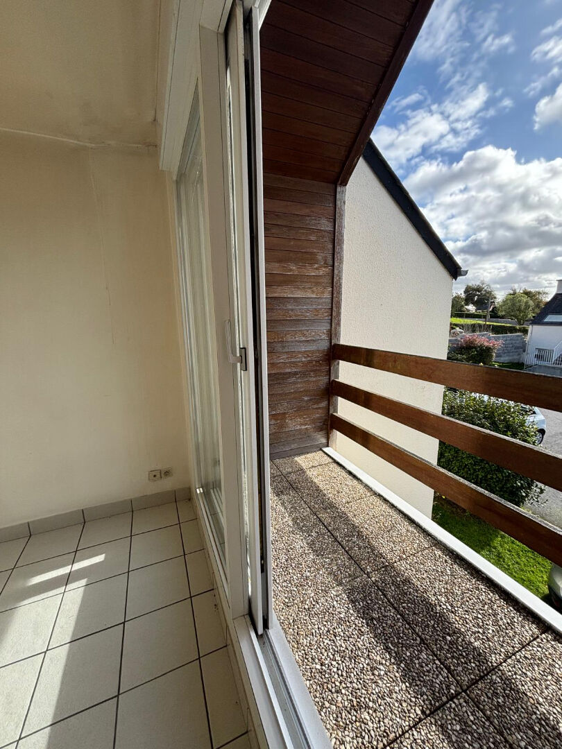À vendre  Appartement T2 avec balcon, jardin privatif et parking à Lannilis  39.05 m2environ