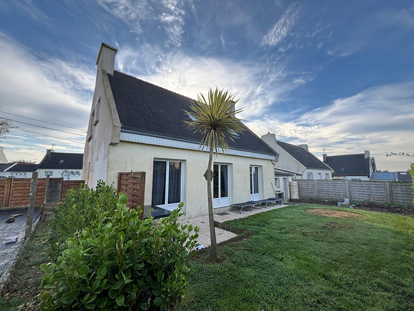 EXCLUSIVITE Maison à vendre à Lannilis 6 pièces, jardin et garage au calme en impasse