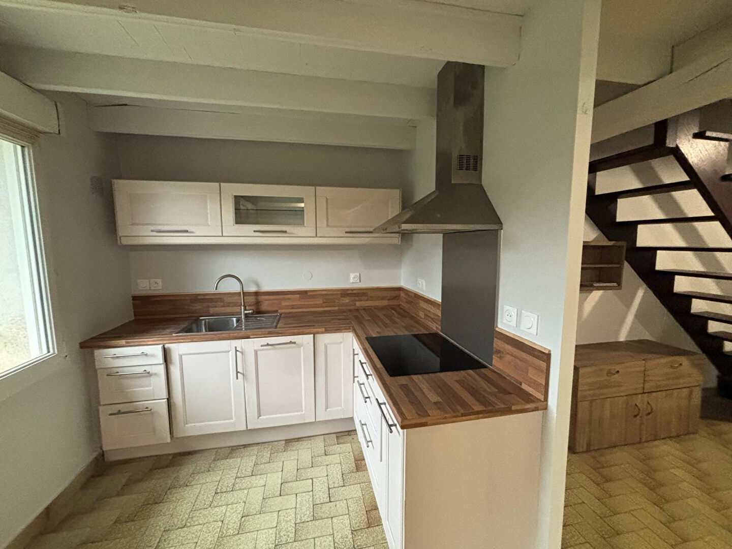 Photo A louer Maison Lannilis 5 pièce(s) 84.25 m2 image 4/6