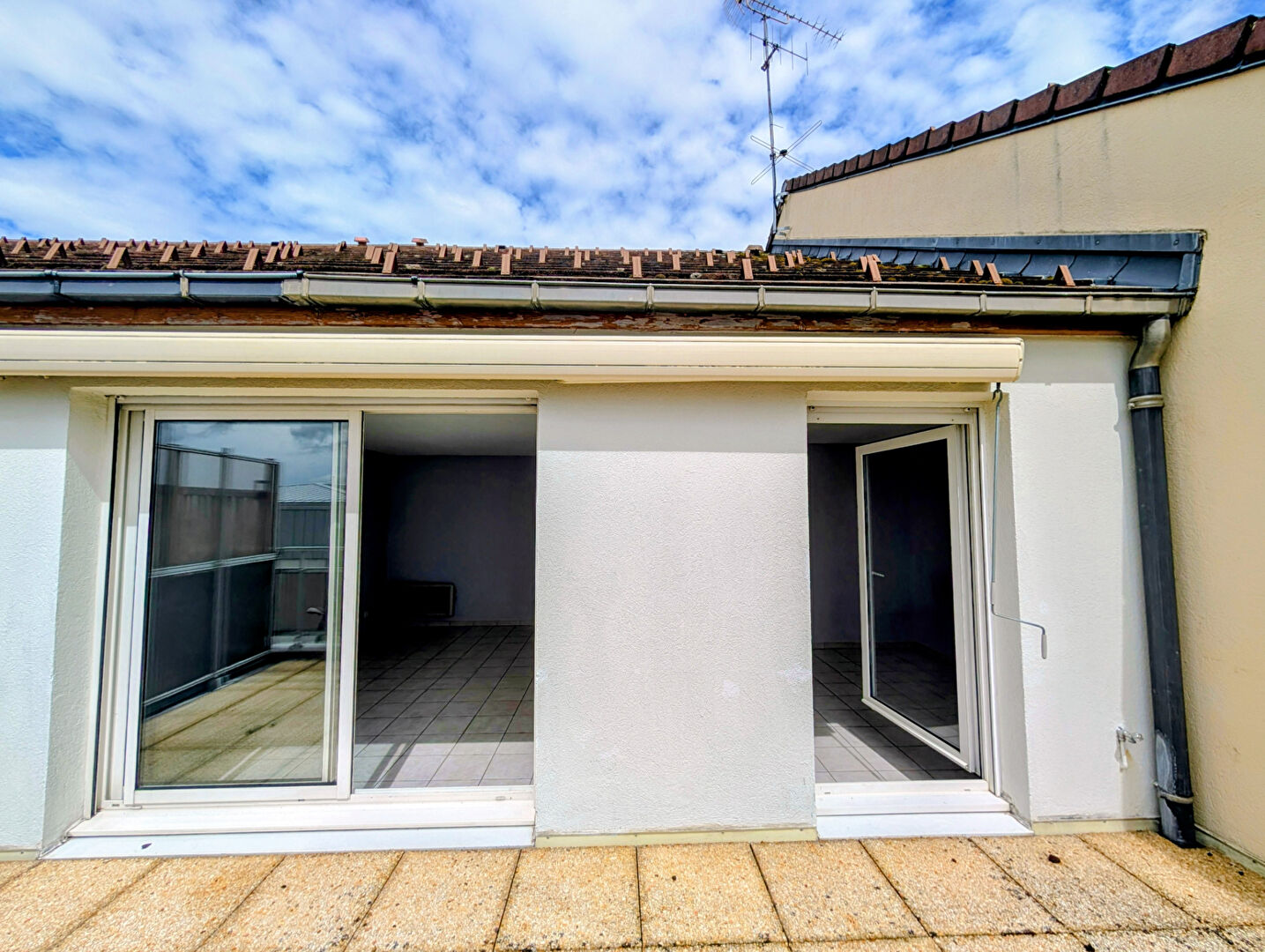 Photo Appartement Pontarlier 4 pièce(s) 101 m2 image 4/6