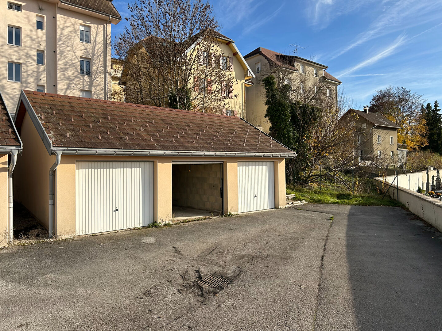 Parking / box Pontarlier