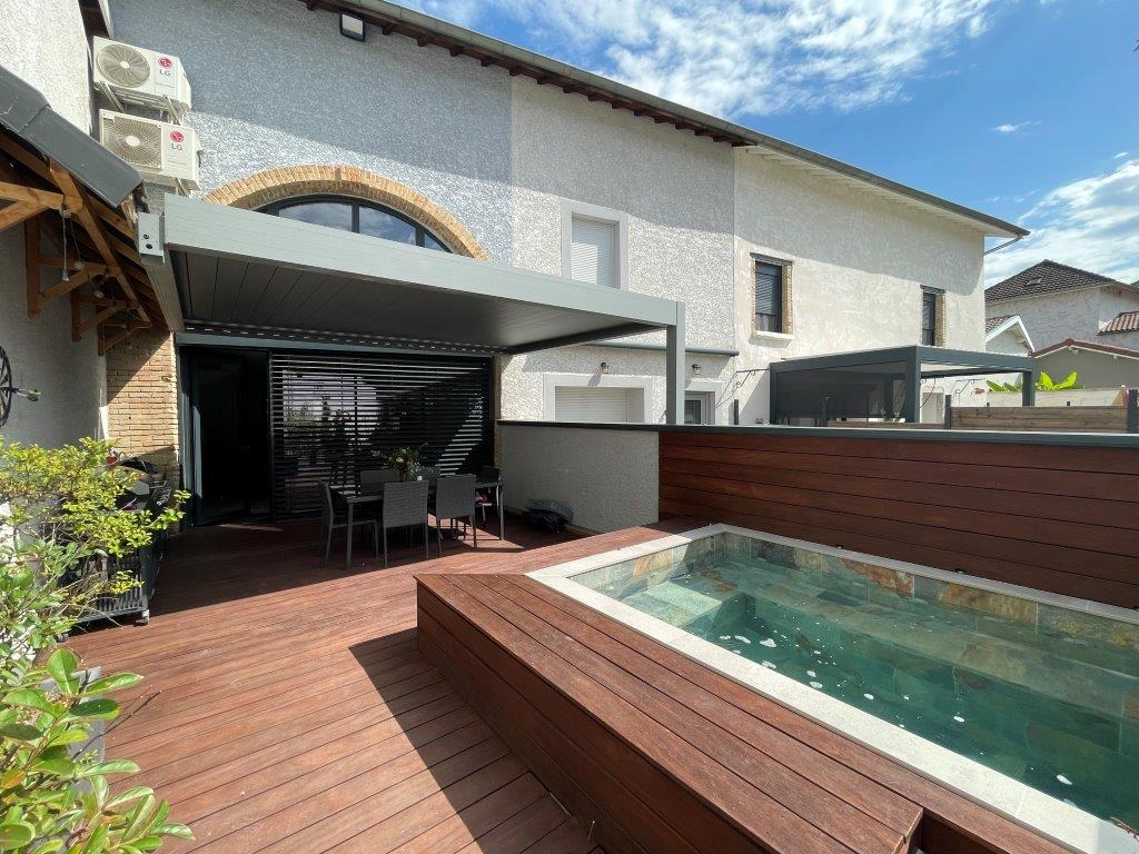 Photo Triplex avec jacuzzi au centre de Villette d'Anthon ! image 4/6