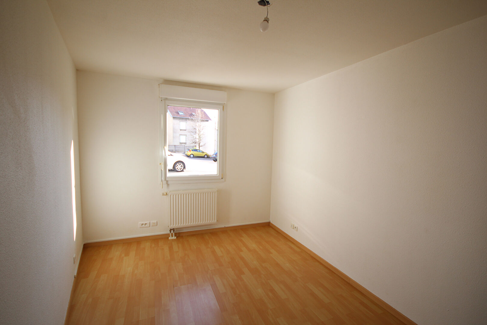 Photo T4 en rez de jardin proche gare viotte image 4/6