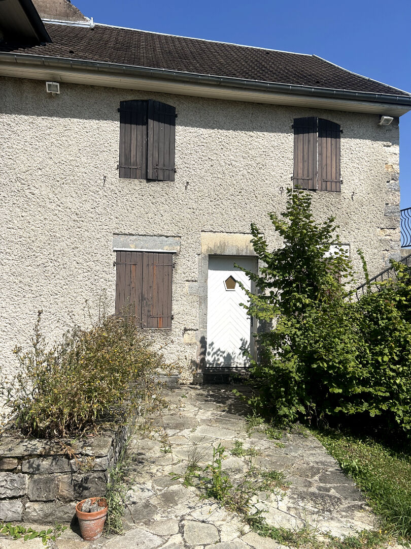 T2 dans maisonnette avec jardin en duplex à st Ferjeux