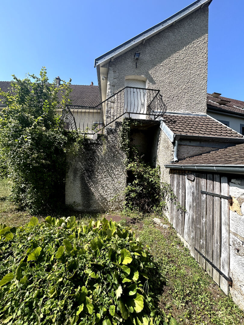 Photo T2 dans maisonnette avec jardin en duplex à st Ferjeux image 2/6