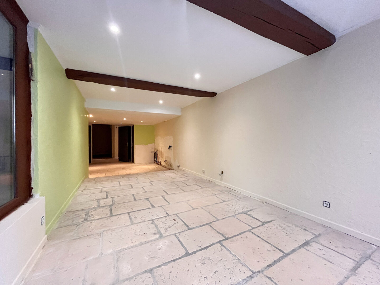 Photo Local commercial  62 m2 image 3/5