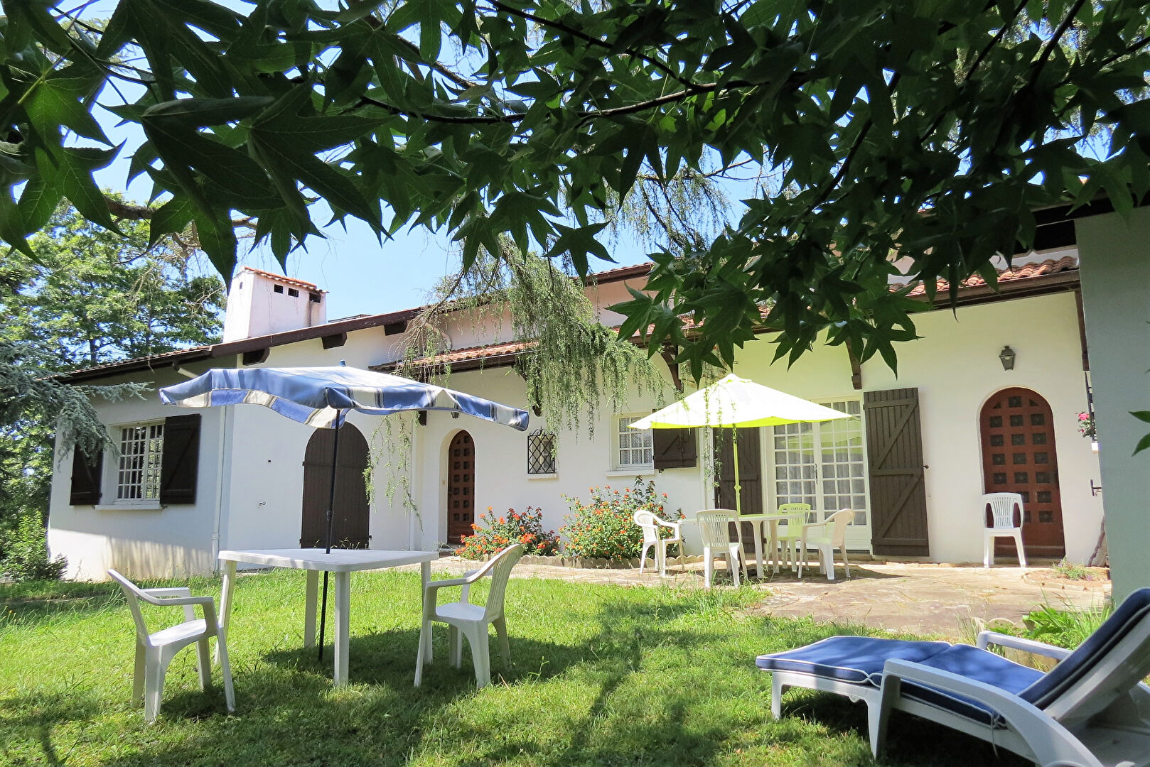 Photo Bidart : maison de 350 m2 vue montagnes image 1/4