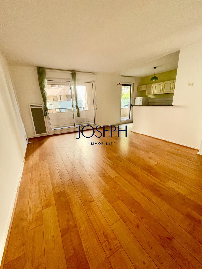 Photo COMPANS CAFFARELLI - Très beau T2 de 50 m² avec terrasse et parking en sous-sol. image 2/6