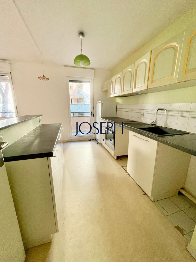 Photo COMPANS CAFFARELLI - Très beau T2 de 50 m² avec terrasse et parking en sous-sol. image 3/6