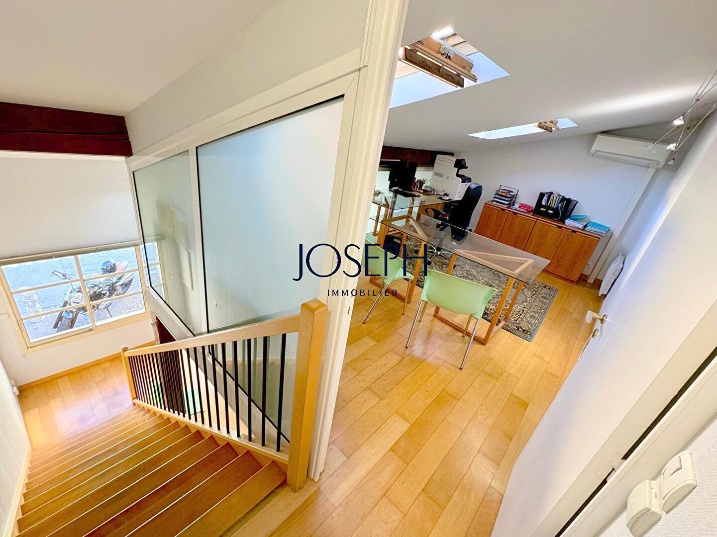 Photo PONT DES DEMOISELLES - Local professionnel/bureaux rénovés en rez-de-chaussée image 3/4