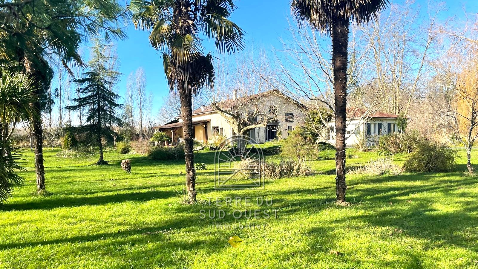 Photo Maison Est Peyrehorade / 320 m² image 1/6