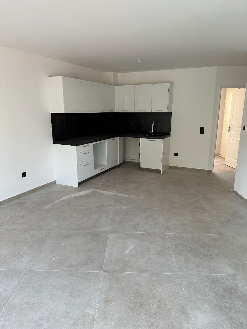 Photo F3 + Terrasse + parking image 3/6