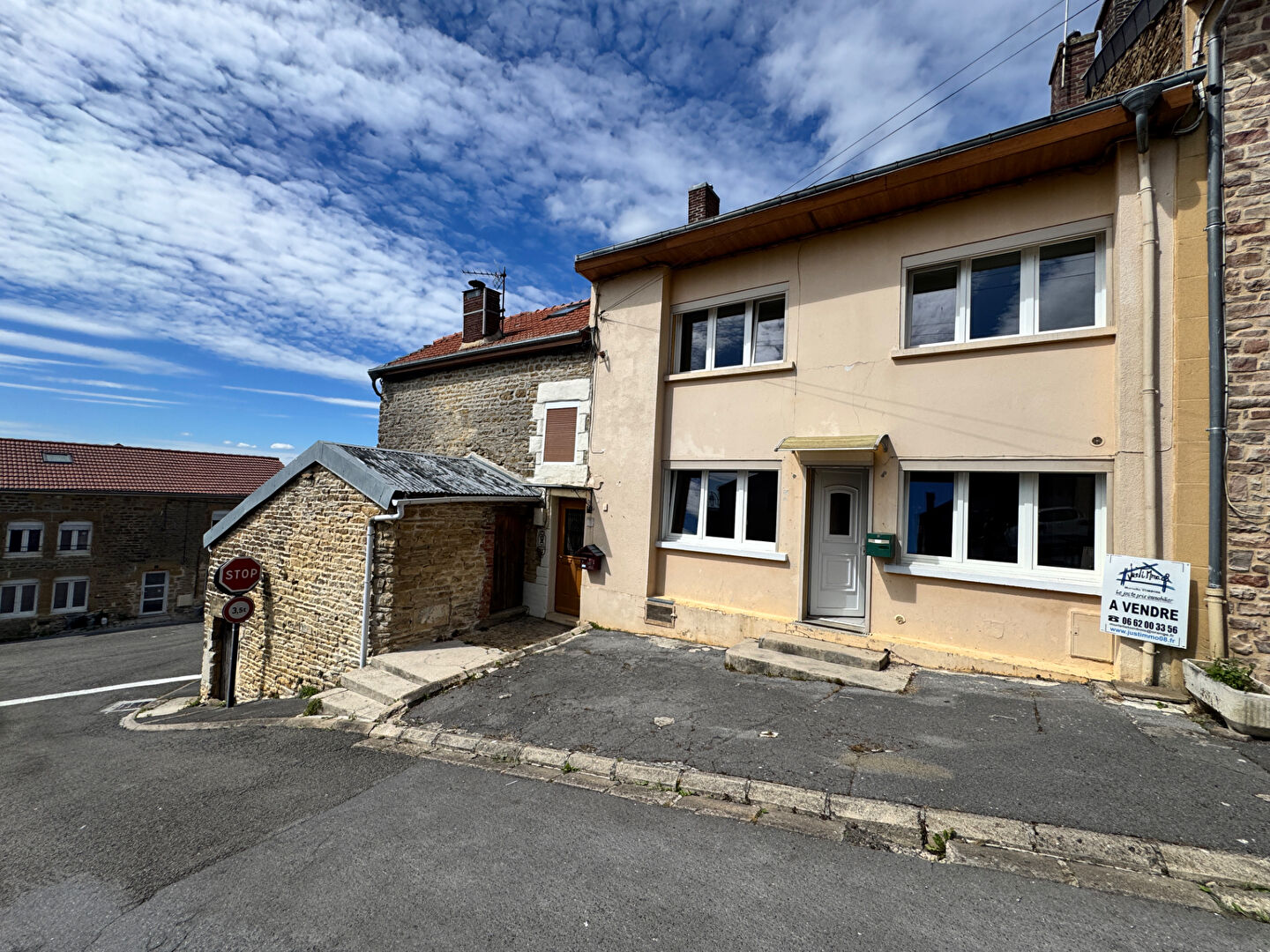 Maison 5 pièces 122 m² · à Aiglemont · 122 m² · 85 000 €
