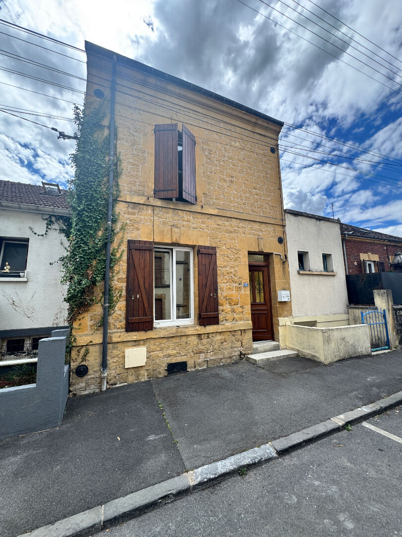 Maison 3 pièces 92 m² · à Mohon · 92 m² · 83 000 €