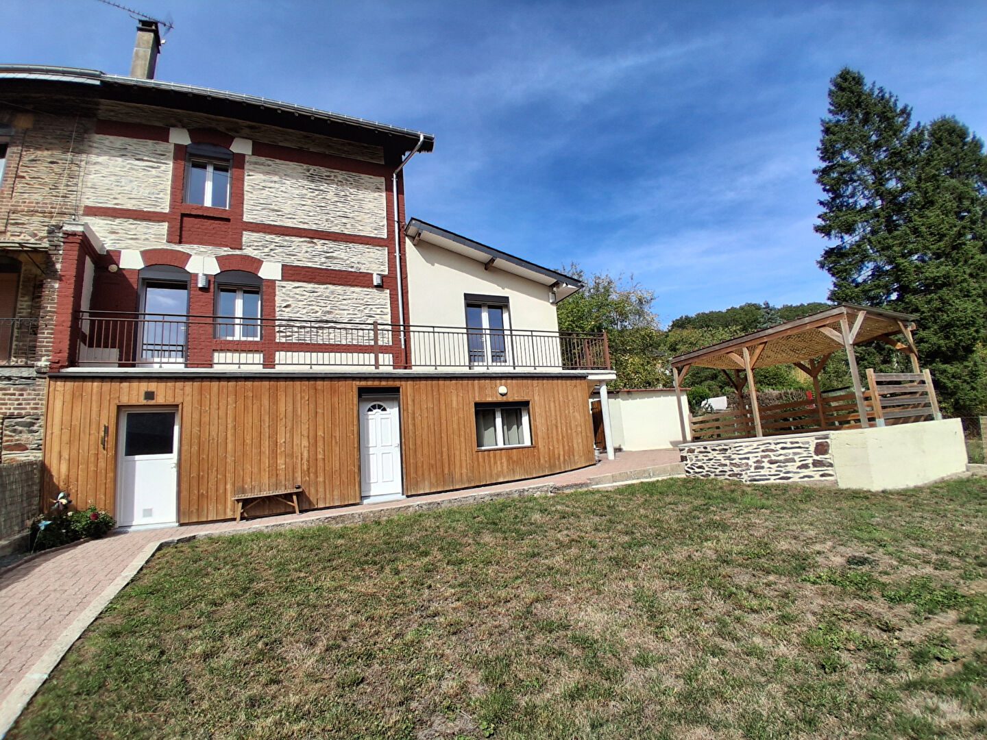 Maison 5 pièces 85 m² · à Bogny sur Meuse · 85 m² · 135 000 €