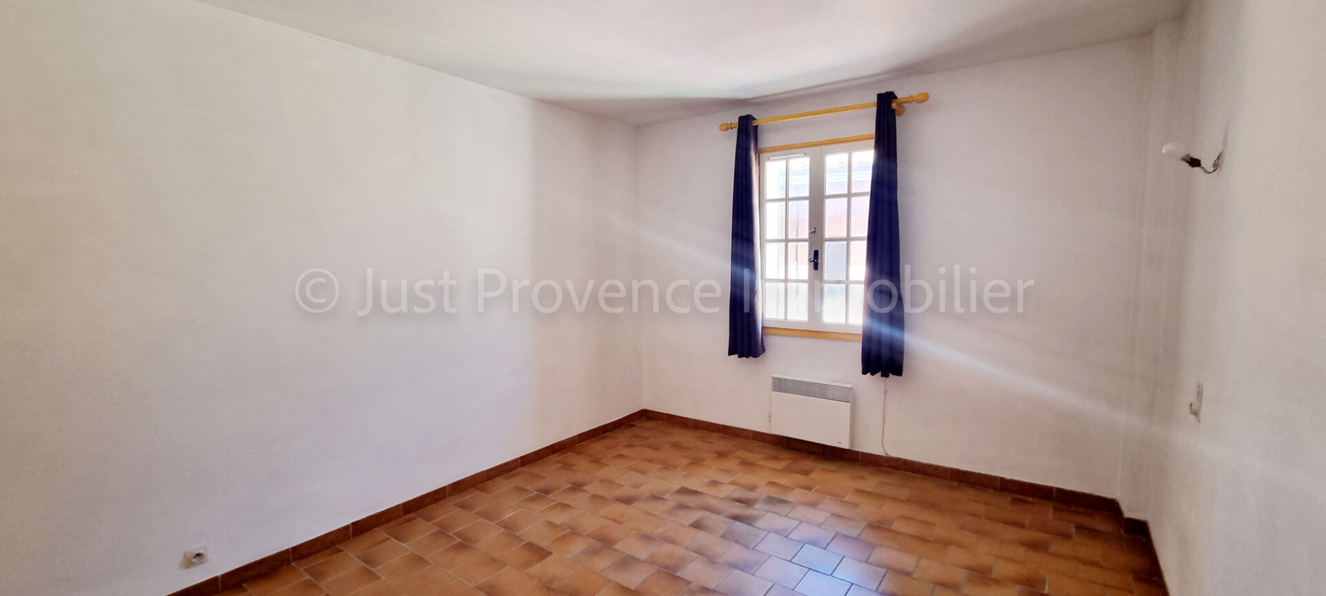 Photo Maison de village Caromb 5 pièces  de 120 m²  avec terrasse et garage image 5/6