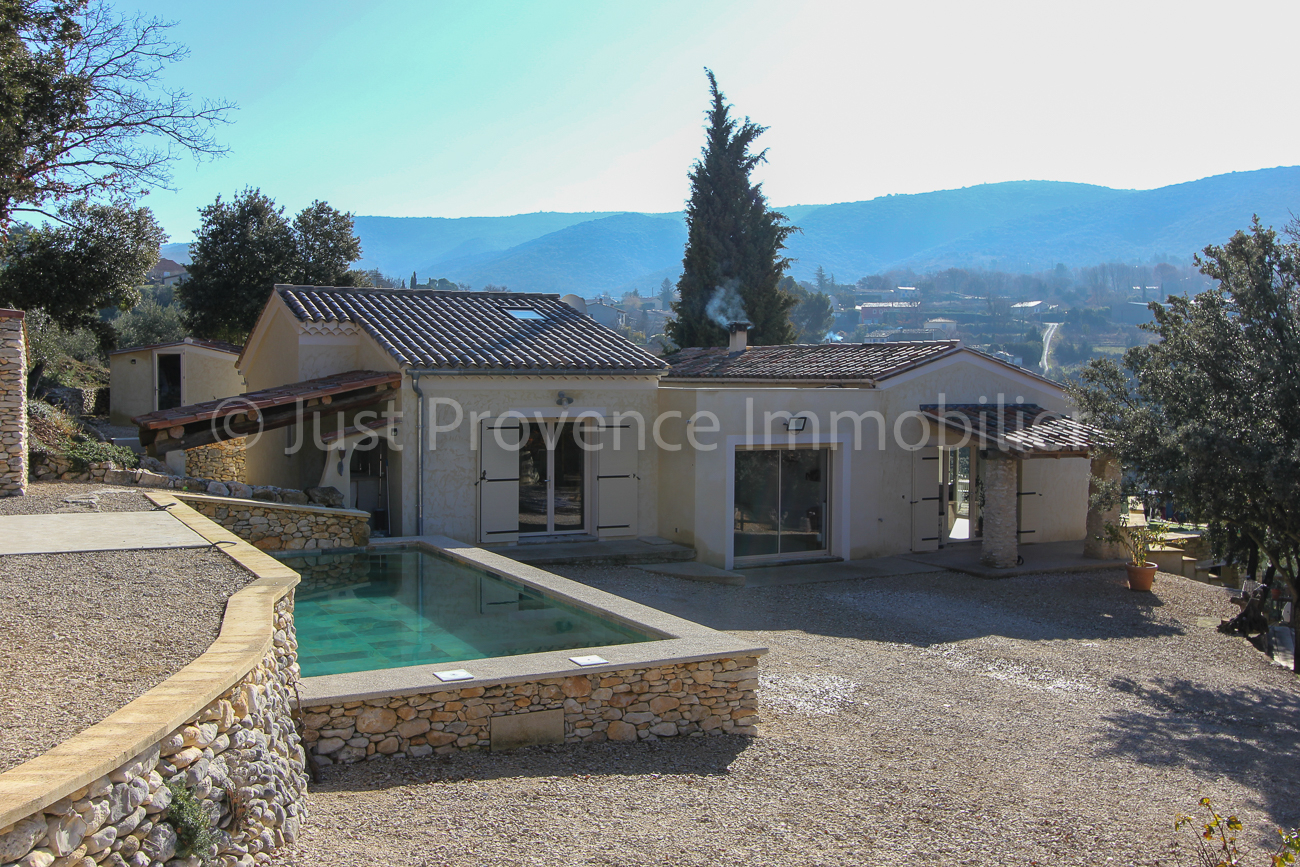 Photo À vendre maison Méthamis 5 pièces 126.28 m2 avec piscine et garage image 2/6