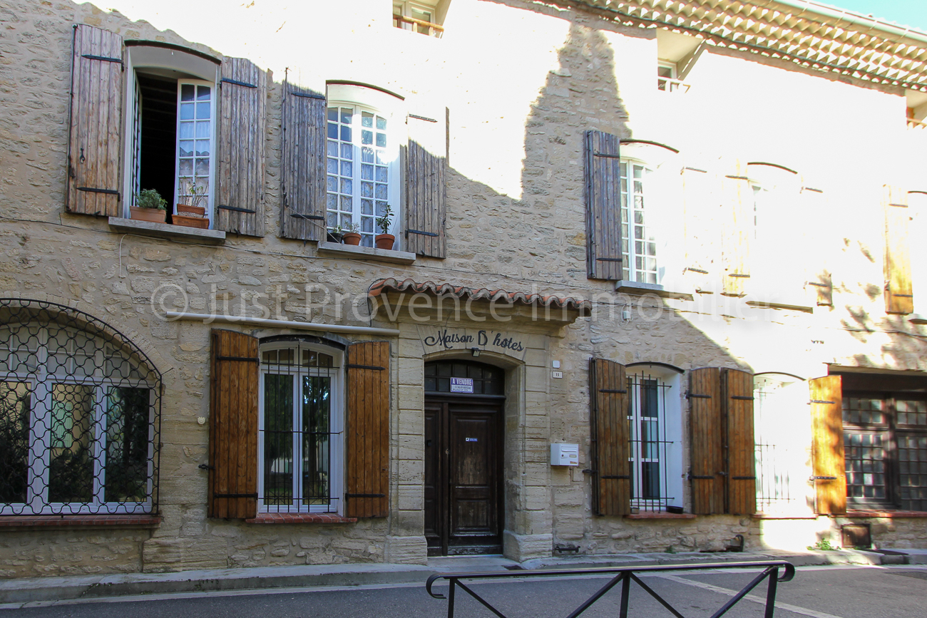 EXCLUSIVITÉ Maison Caromb 16 pièces avec appartements indépendants