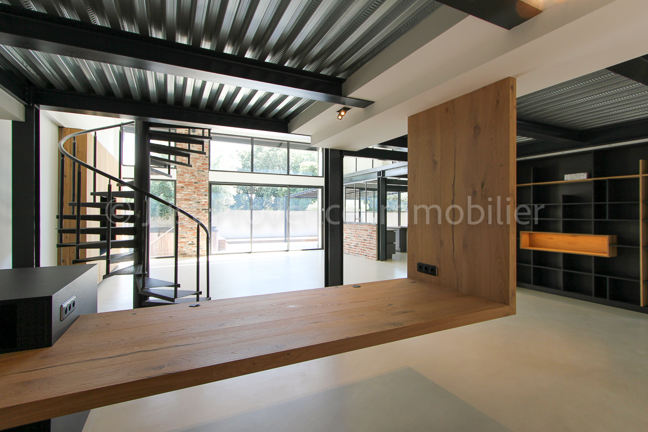 Photo Loft Carpentras 5 pièces 200 m2  avec garage double sur 333 m² de terrain. image 6/6