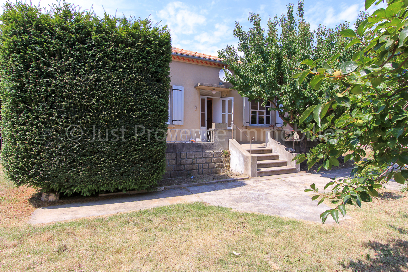 Photo Maison Bedoin 4 pièces 100 m2 avec garage et dépendance image 1/6