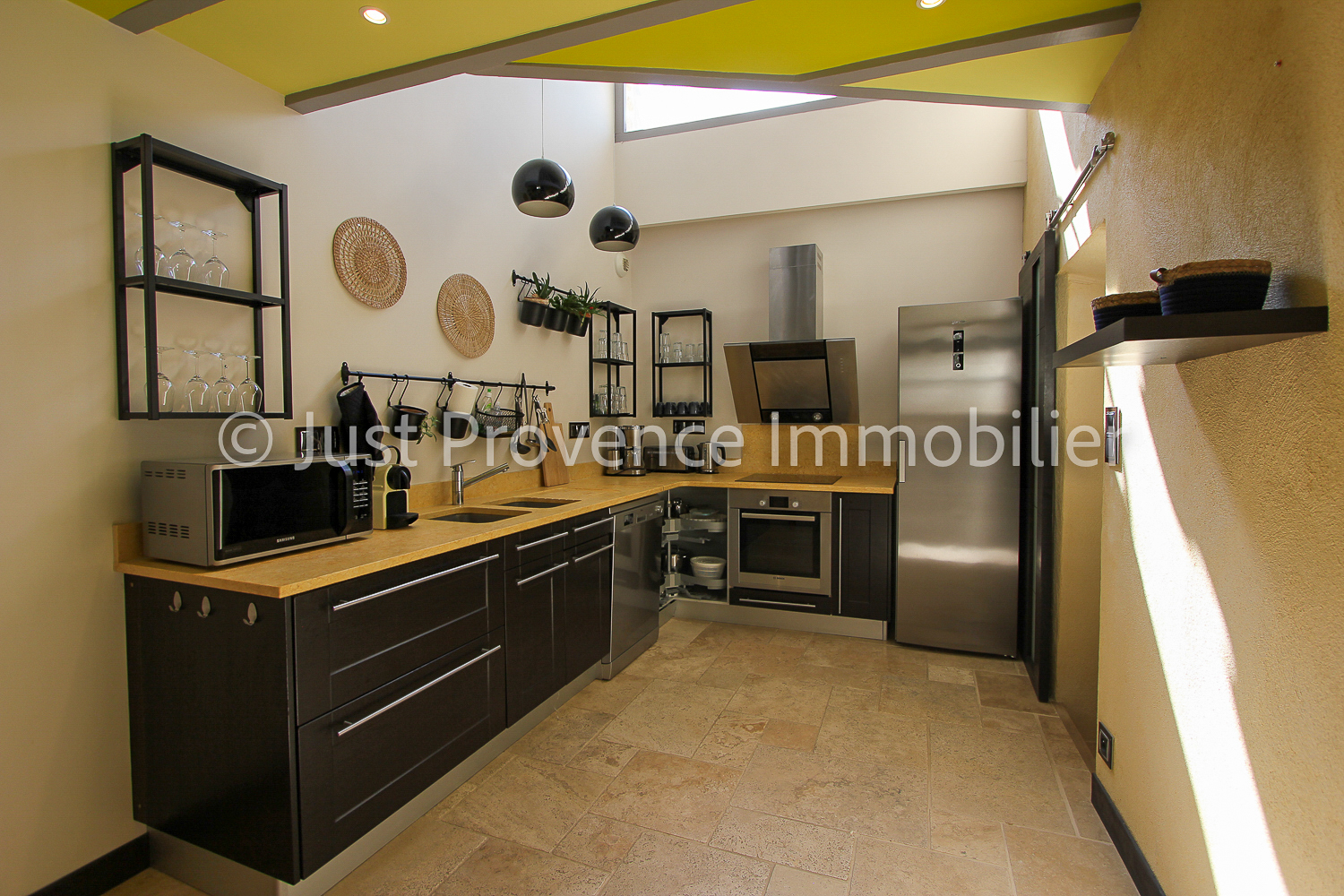 Photo Maison Le Barroux 8 pièces 161.84 m2 avec terrasses et jardin image 4/6