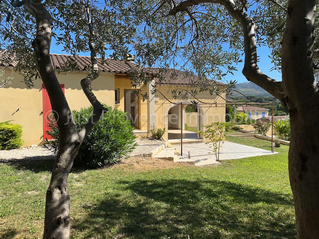 Agence immobilière de JUST PROVENCE IMMOBILIER Caromb